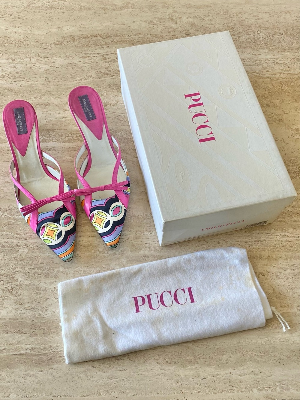 Vintage Emilio Pucci Abstract Print Bow Mule Heels - Picture 2 of 11